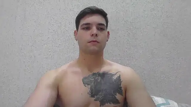 Snapshot of Zure-xxx chatting on 05-28-26, 12:40 Zure-xxx online show from 05-28-26, 12:40