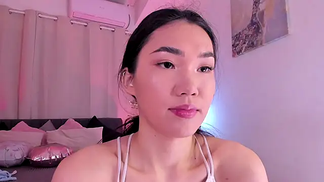 Divine Madeleine online show from 03-21-26, 07:20