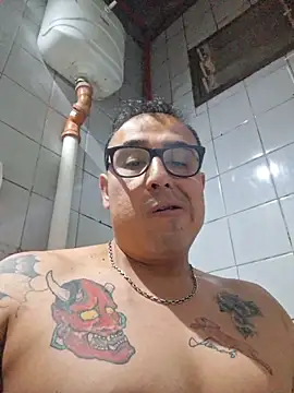 Rueditasss online show from 12-16-25, 03:33