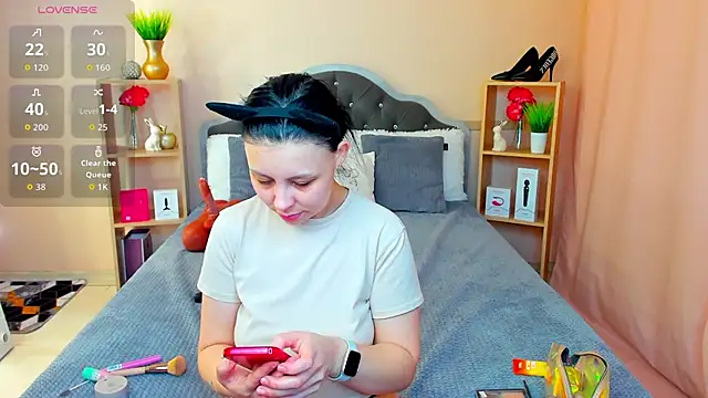 Snapshot of ChloeBrut chatting on 11-14-25, 12:36 ChloeBrut online show from 11-14-25, 12:36