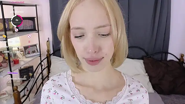 Snapshot of Grace_Glend chatting on 02-14-26, 10:10 Grace Glend online show from 02-14-26, 10:10