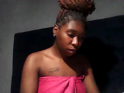 sexysmalldaily04 online show from 10-19-25, 01:52