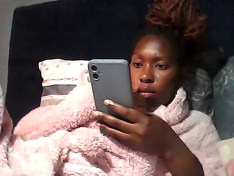 sexysmalldaily04 online show from 10-17-25, 08:06