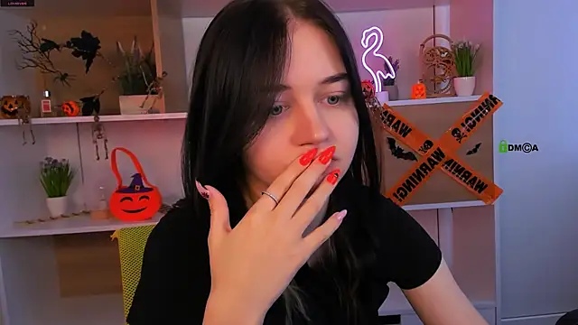 miki ti online show from 10-30-25, 09:29