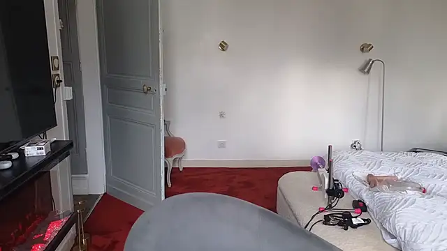 Snapshot of Lailawick chatting on 11-18-25, 01:25 Lailawick online show from 11-18-25, 01:25