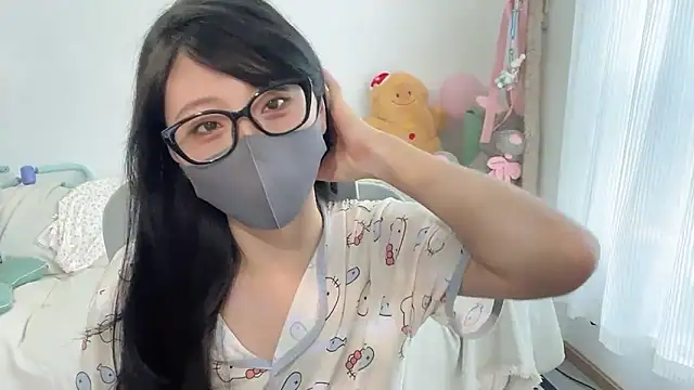Snapshot of lsevenlll chatting on 05-08-26, 02:26 lsevenlll online show from 05-08-26, 02:26