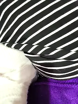 Anshika1431 online show from 12-19-25, 03:32