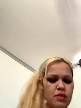 CherryXOX- online show from 12-02-25, 09:11