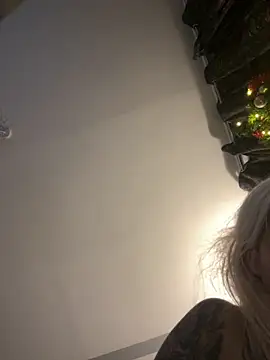 CherryXOX- online show from 12-04-25, 08:08