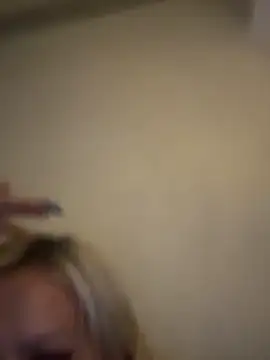 CherryXOX- online show from 11-04-25, 07:39