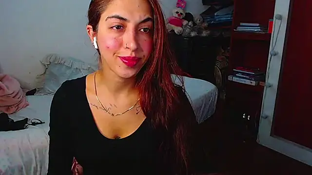 Snapshot of MariamGray1 chatting on 01-17-26, 09:40 MariamGray1 online show from 01-17-26, 09:40