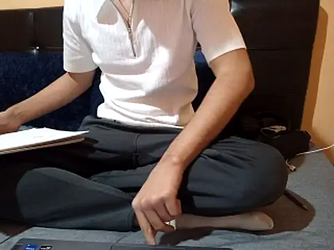 esmermoon online show from 02-28-26, 12:21