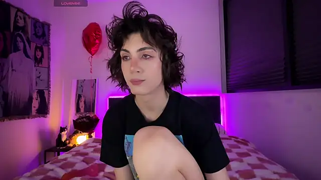 kira yoshika9e online show from 02-24-26, 07:59