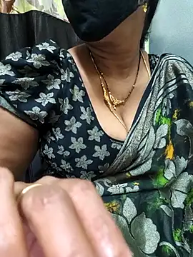 hot-telugu-queen online show from 11-17-25, 06:28