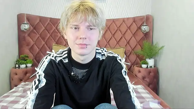 KevinMilky online show from 10-24-25, 03:11