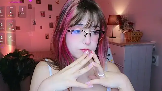 Soffi Toffi online show from 04-12-26, 08:28