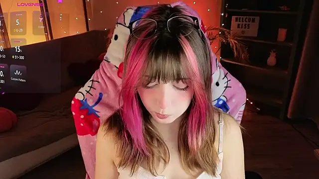 Soffi Toffi online show from 03-29-26, 05:31