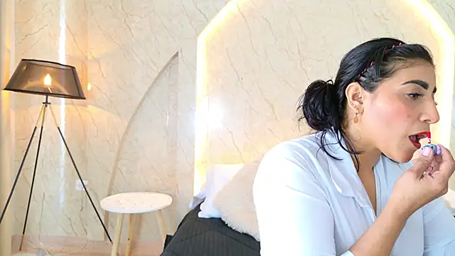 Antonella Russo1 online show from 02-28-26, 01:00