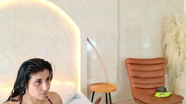 Antonella Russo1 online show from 04-10-26, 01:07