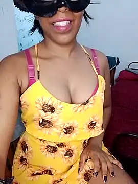 Snapshot of Kavee_Girl0 chatting on 05-15-26, 04:27 Kavee Girl0 online show from 05-15-26, 04:27