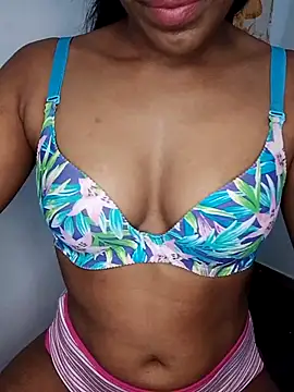 Snapshot of Kavee_Girl0 chatting on 07-18-26, 04:26 Kavee Girl0 online show from 07-18-26, 04:26