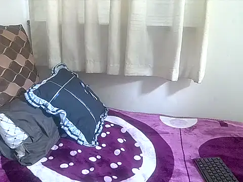 Snapshot of CHERRYWHITE23 chatting on 10-18-25, 08:27 CHERRYWHITE23 online show from 10-18-25, 08:27