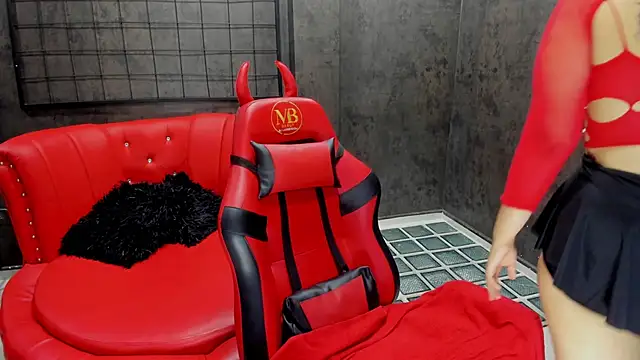 scarlett montoya online show from 10-28-25, 11:53