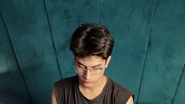 Aaron Eze online show from 10-29-25, 11:47