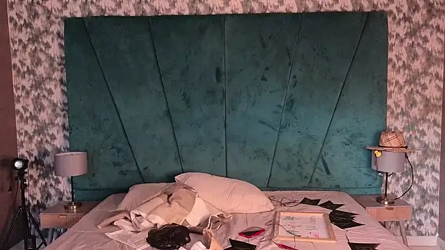 Aaron Eze online show from 04-03-26, 12:11