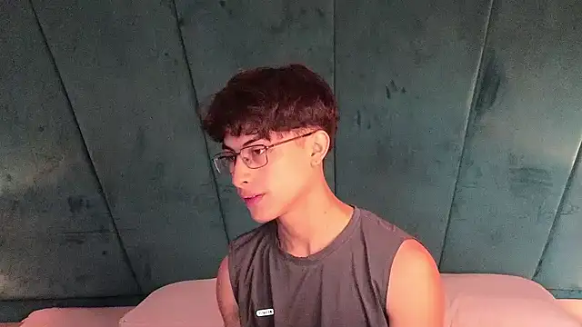 Aaron Eze online show from 02-24-26, 08:10