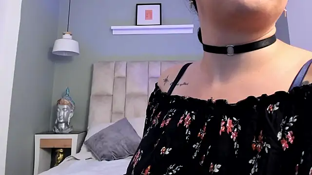 Snapshot of Eviiece chatting on 10-19-25, 03:09 Eviiece online show from 10-19-25, 03:09