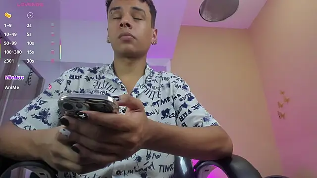 Snapshot of Xavier_Fox___ chatting on 03-03-26, 07:43 Xavier Fox online show from 03-03-26, 07:43