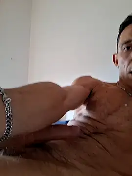 Snapshot of Couple_Hott@xh chatting on 10-30-25, 03:42 Couple Hottxh online show from 10-30-25, 03:42