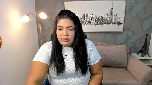 Snapshot of Sara_clk chatting on 04-30-26, 06:26 Sara clk online show from 04-30-26, 06:26