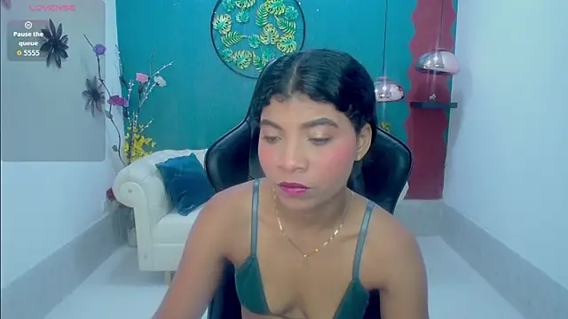 Miagreys1 online show from 12-15-25, 11:16