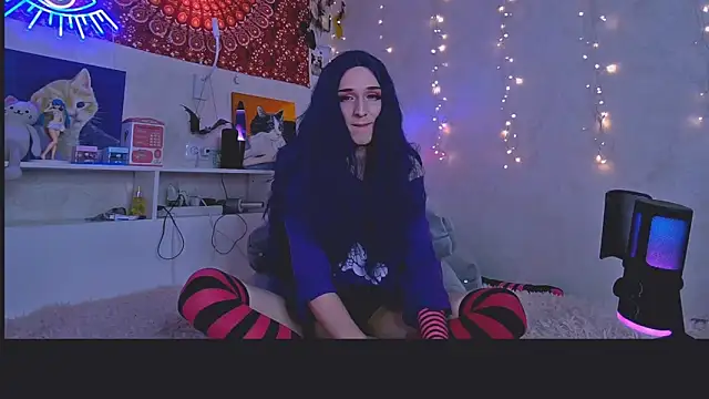 Snapshot of whoalexxa chatting on 11-09-25, 08:35 whoalexxa online show from 11-09-25, 08:35