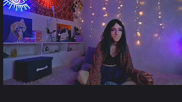 Snapshot of whoalexxa chatting on 11-08-25, 06:33 whoalexxa online show from 11-08-25, 06:33