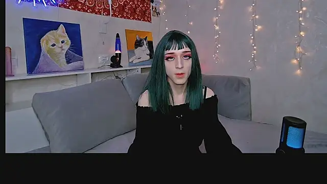 Snapshot of whoalexxa chatting on 11-15-25, 01:15 whoalexxa online show from 11-15-25, 01:15