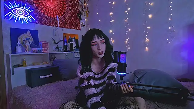 Snapshot of whoalexxa chatting on 11-07-25, 09:19 whoalexxa online show from 11-07-25, 09:19