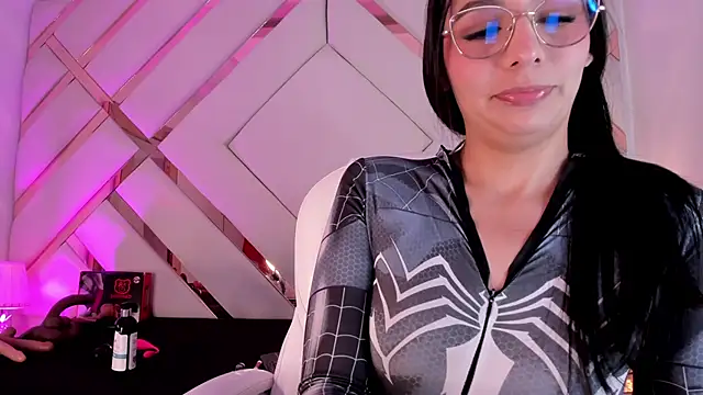 michelle cutee  online show from 01-10-26, 08:15