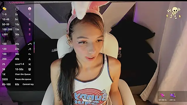 michelle cutee  online show from 11-05-25, 08:01