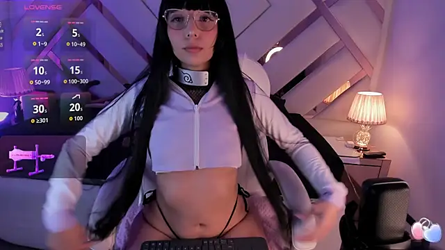 michelle cutee  online show from 12-14-25, 08:47