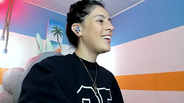 moon winy online show from 10-28-25, 11:53