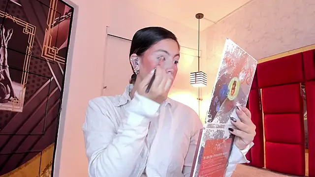 moon winy online show from 11-20-25, 11:33