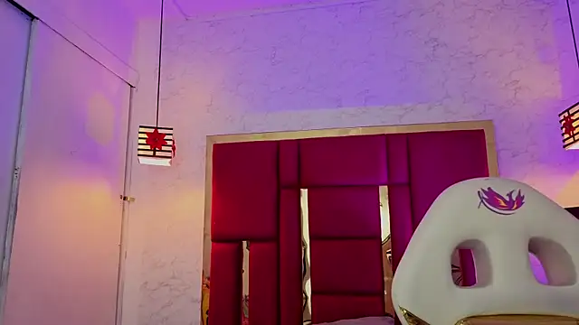 moon winy online show from 04-17-26, 11:46