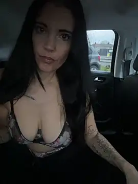 DarkestDreamxox online show from 11-13-25, 07:23