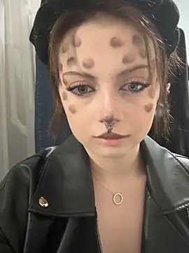 AnmiXHot online show from 10-21-25, 04:50