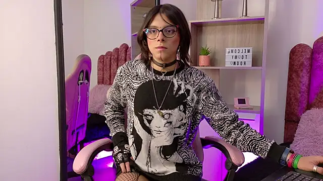 Lullaby Charade online show from 12-19-25, 12:18