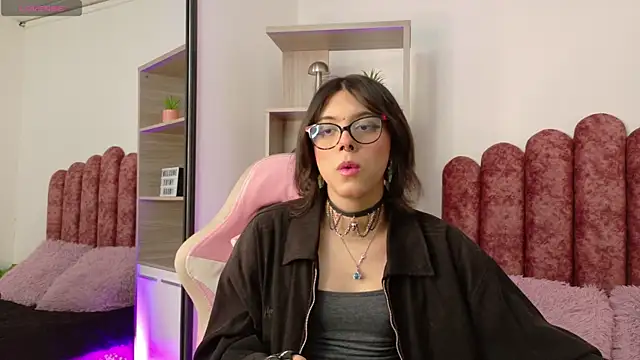 Lullaby Charade online show from 12-18-25, 12:20