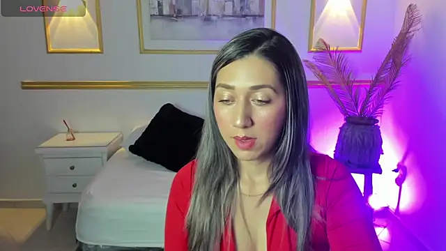 Snapshot of karlyy_ chatting on 02-21-26, 12:18 karlyy online show from 02-21-26, 12:18